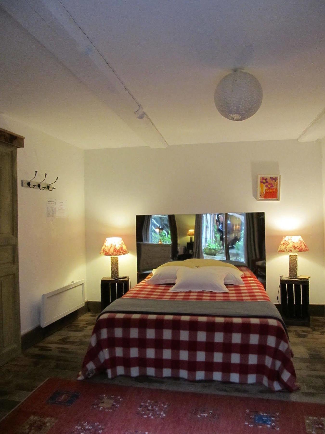 Chambres D'Hotes A L'Ecole Buissonniere Honfleur Exterior foto